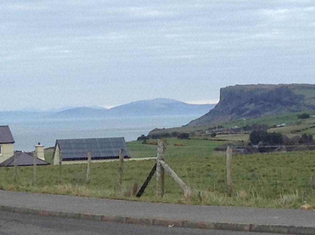 Corratavey Guest Accommodation Ballycastle Eksteriør bilde